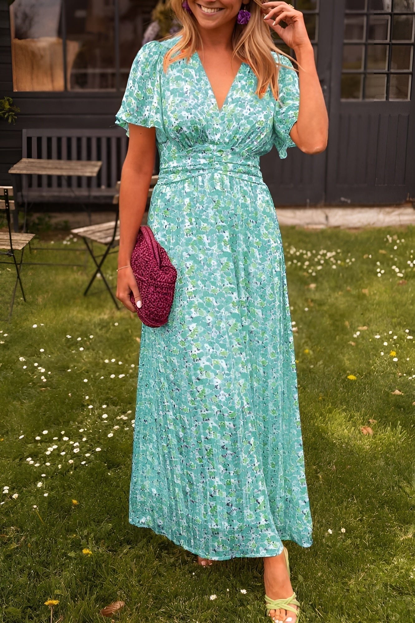 Elsie - Classic V-Neck Dress